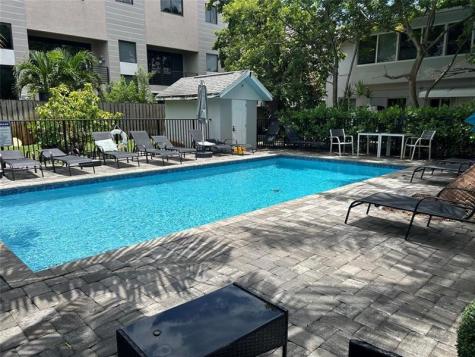 828 NE 17th Avenue Fort Lauderdale FL 33304