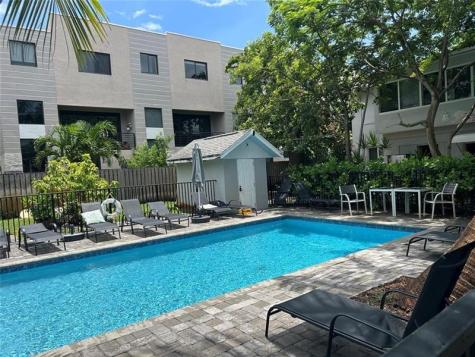 828 NE 17th Avenue Fort Lauderdale FL 33304