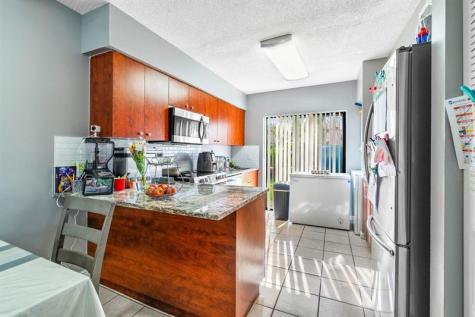 1831 NW 94th Avenue Coral Springs FL 33071