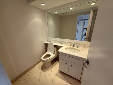 19707 Turnberry Way Aventura FL 33180
