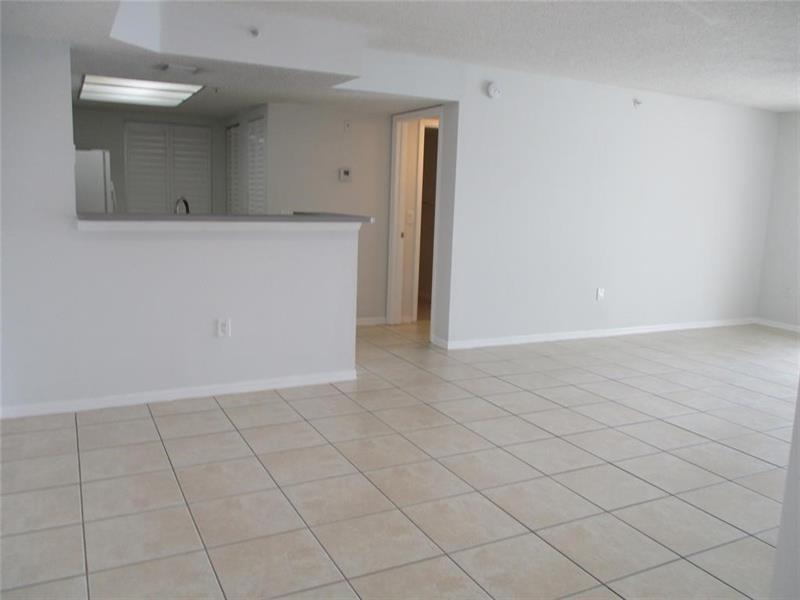 5045 Wiles Road #206 Coconut Creek FL 33073