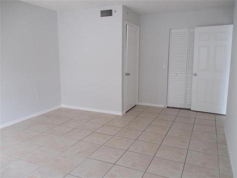 5045 Wiles Road #206 Coconut Creek FL 33073