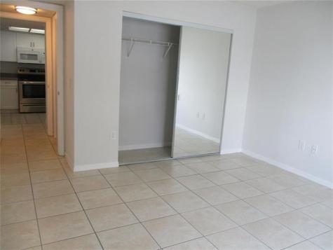 5045 Wiles Road #206 Coconut Creek FL 33073