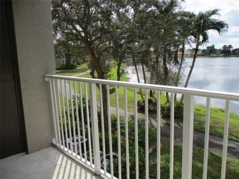 5045 Wiles Road #206 Coconut Creek FL 33073