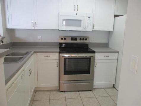 5045 Wiles Road #206 Coconut Creek FL 33073