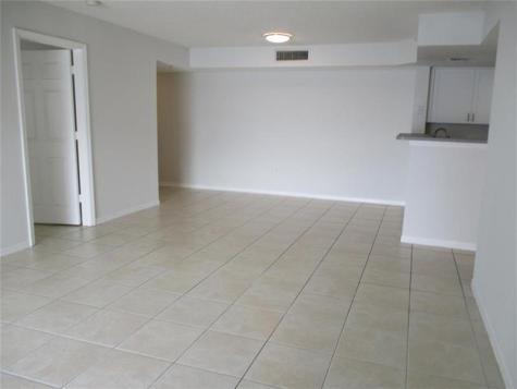 5045 Wiles Road #206 Coconut Creek FL 33073