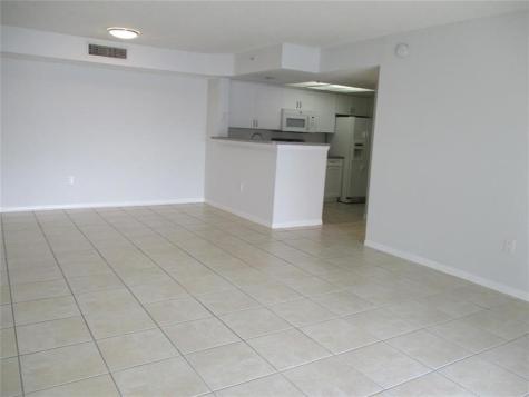 5045 Wiles Road #206 Coconut Creek FL 33073