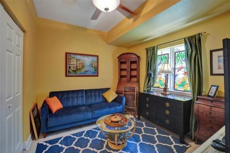 617 SW 2nd Drive Pompano Beach FL 33060