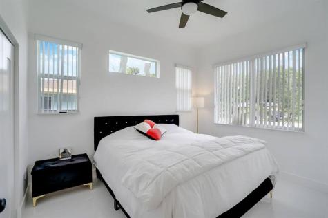 2962 NW 10th Court Fort Lauderdale FL 33311
