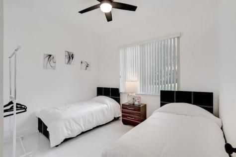 2962 NW 10th Court Fort Lauderdale FL 33311