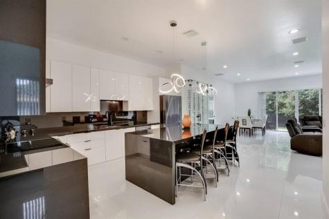 2962 NW 10th Court Fort Lauderdale FL 33311