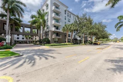 2421 NE 65th Street Fort Lauderdale FL 33308
