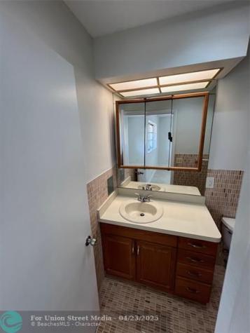 4800 NE 21st Avenue Fort Lauderdale FL 33308