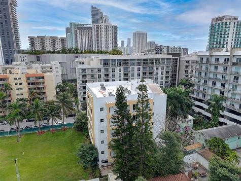 471 NE 25th Street Miami FL 33137