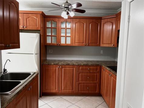 8149 Lagos De Campo Boulevard Fort Lauderdale FL 33321