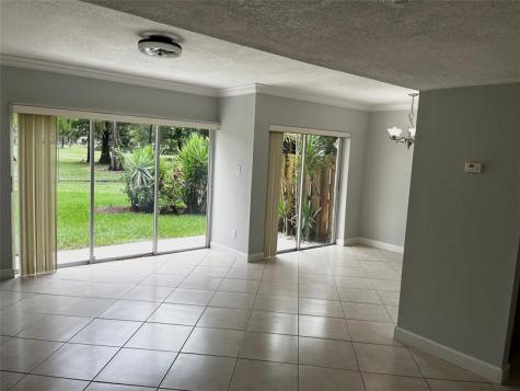 8149 Lagos De Campo Boulevard Fort Lauderdale FL 33321