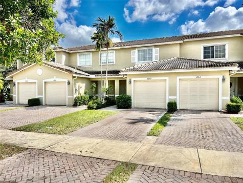 5964 Abbey Road Tamarac FL 33321