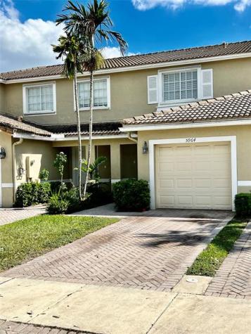 5964 Abbey Road Tamarac FL 33321