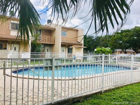2831 Pierce Street Hollywood FL 33020