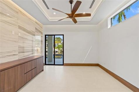2441 NE 48th Court Lighthouse Point FL 33064