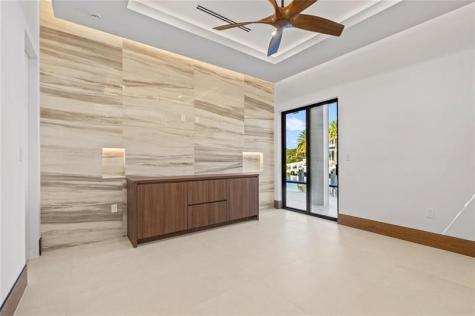 2441 NE 48th Court Lighthouse Point FL 33064
