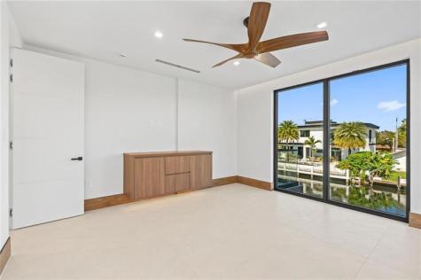 2441 NE 48th Court Lighthouse Point FL 33064