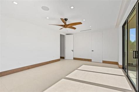 2441 NE 48th Court Lighthouse Point FL 33064