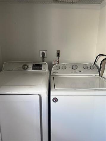 320 E Palm Circle E Pembroke Pines FL 33025