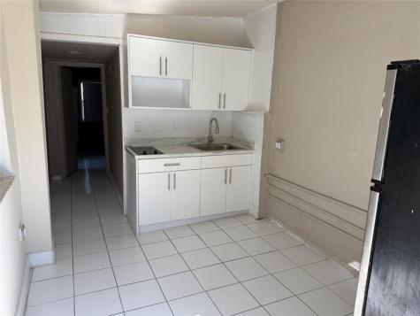 1006 NW 112th Terrace Miami FL 33168