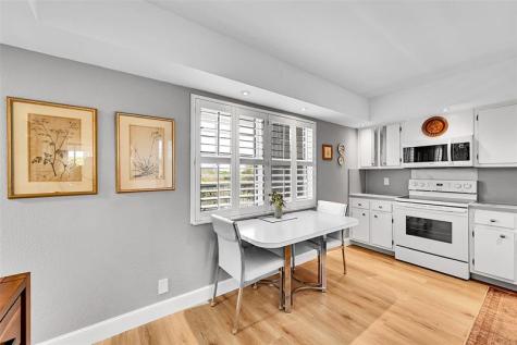 4020 W Palm Aire Drive Pompano Beach FL 33069