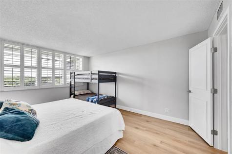 4020 W Palm Aire Drive Pompano Beach FL 33069
