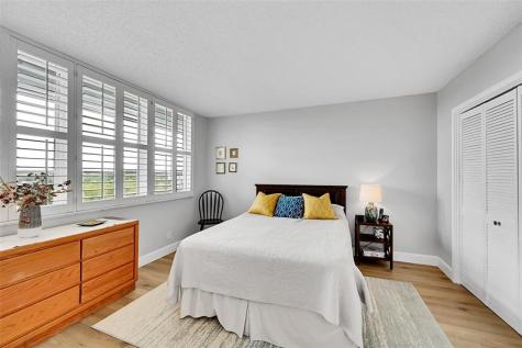 4020 W Palm Aire Drive Pompano Beach FL 33069