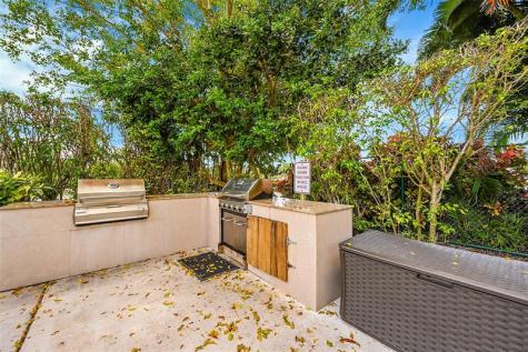 4020 W Palm Aire Drive Pompano Beach FL 33069