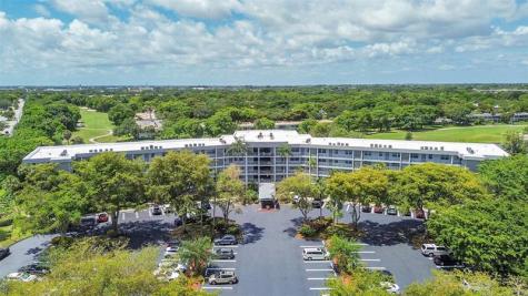 4020 W Palm Aire Drive Pompano Beach FL 33069