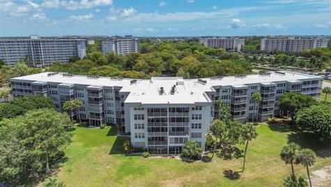 4020 W Palm Aire Drive Pompano Beach FL 33069