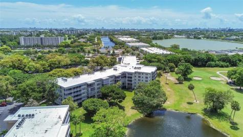 4020 W Palm Aire Drive Pompano Beach FL 33069