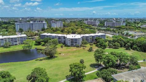 4020 W Palm Aire Drive Pompano Beach FL 33069