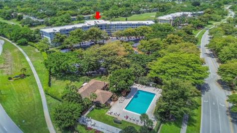4020 W Palm Aire Drive Pompano Beach FL 33069
