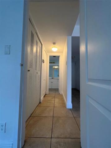 5221 Geneva Way Doral FL 33166