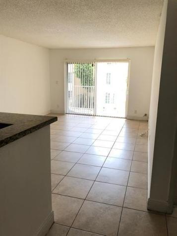 5221 Geneva Way Doral FL 33166