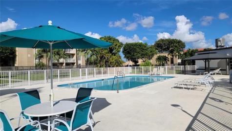5221 Geneva Way Doral FL 33166