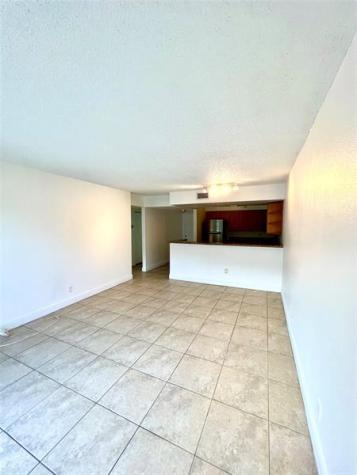 5221 Geneva Way Doral FL 33166
