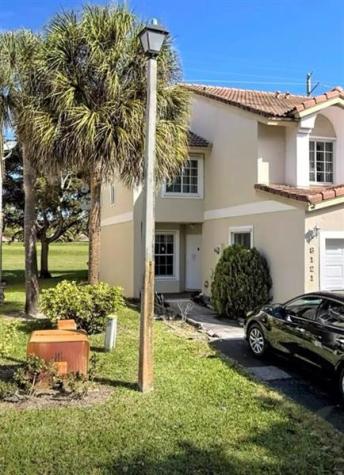 8121 Southgate Boulevard North Lauderdale FL 33068