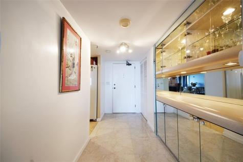 2480 Presidential Way West Palm Beach FL 33401