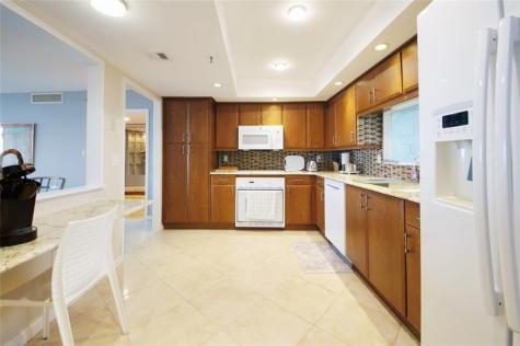 2480 Presidential Way West Palm Beach FL 33401