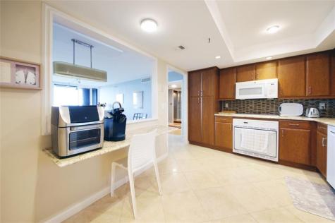 2480 Presidential Way West Palm Beach FL 33401