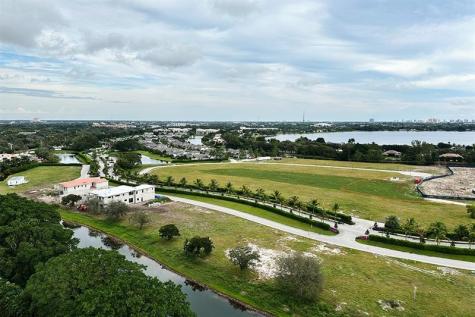 2480 Presidential Way West Palm Beach FL 33401