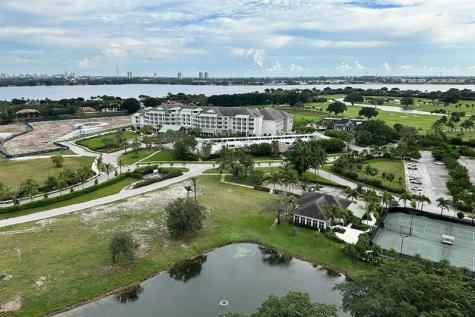 2480 Presidential Way West Palm Beach FL 33401