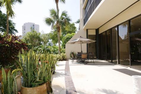 2480 Presidential Way West Palm Beach FL 33401