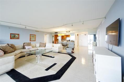 2480 Presidential Way West Palm Beach FL 33401